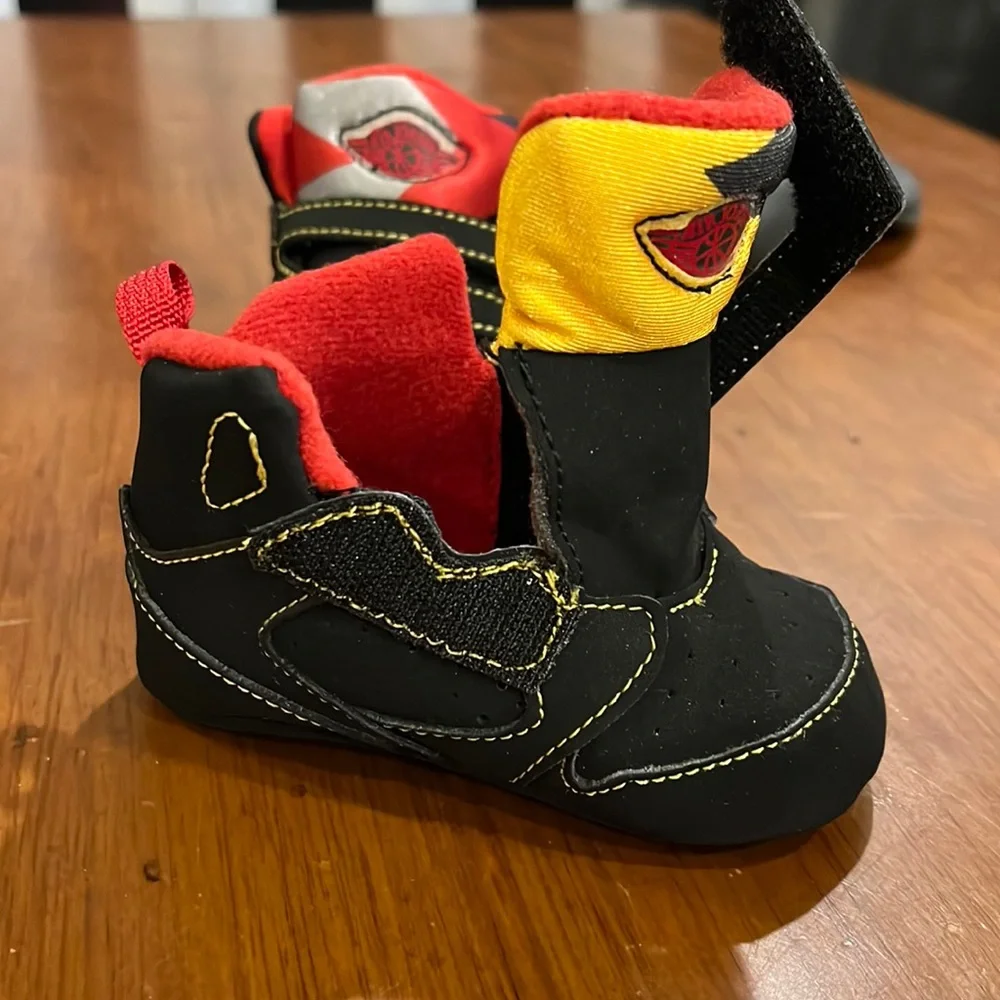 Nike Jordan Sixty Plus Gift Pack Set Crib Shoes Sneakers hat new Baby Infant 3C
